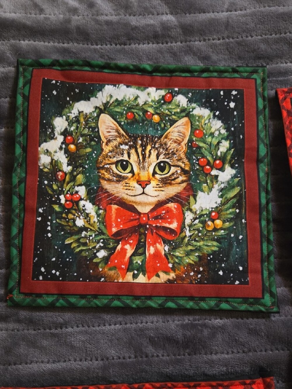 Holiday Cloth Trivet WithCat Print Fabric - Red & Green Christmas - Picture 5 of 7